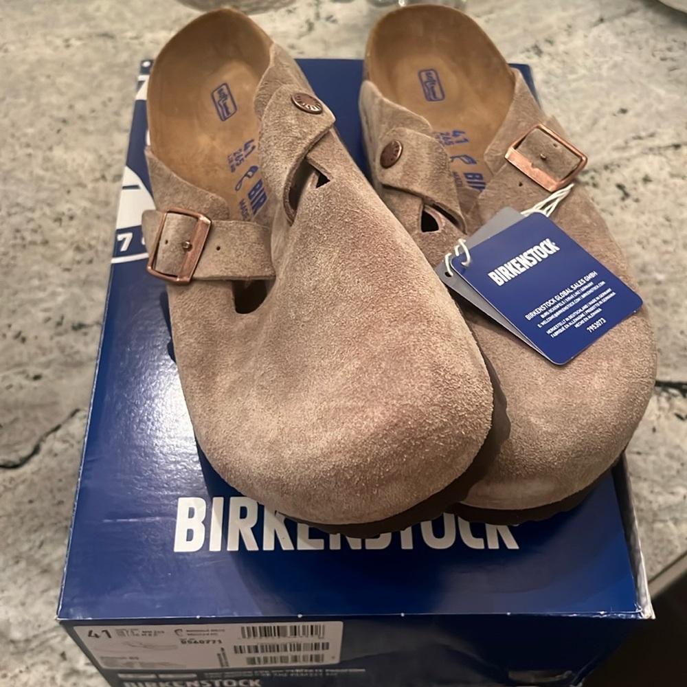New with tags. Purchased the wrong size